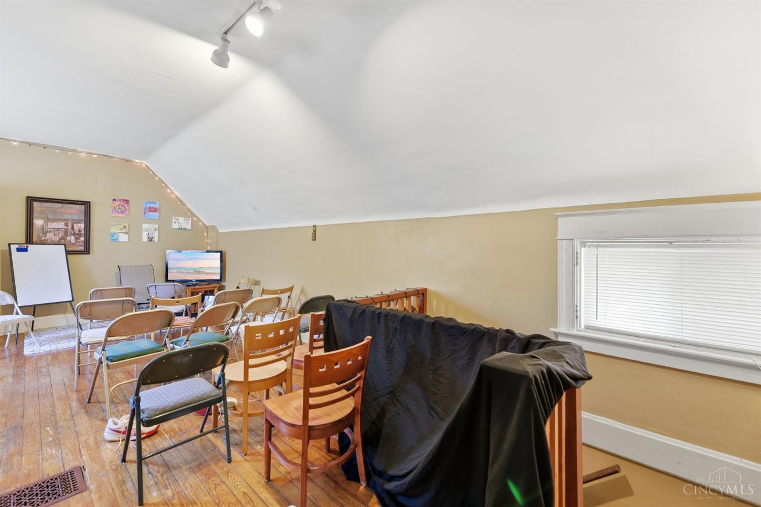404 Ada Street, Cincinnati, OH, 45219 — photo 14