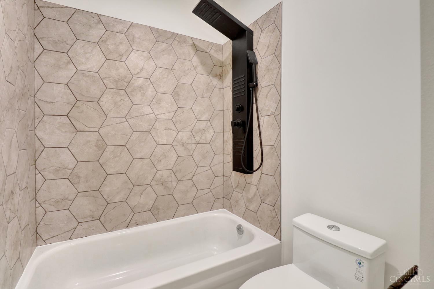 7197 Braemer Lane, West Chester, OH, 45069 — photo 23