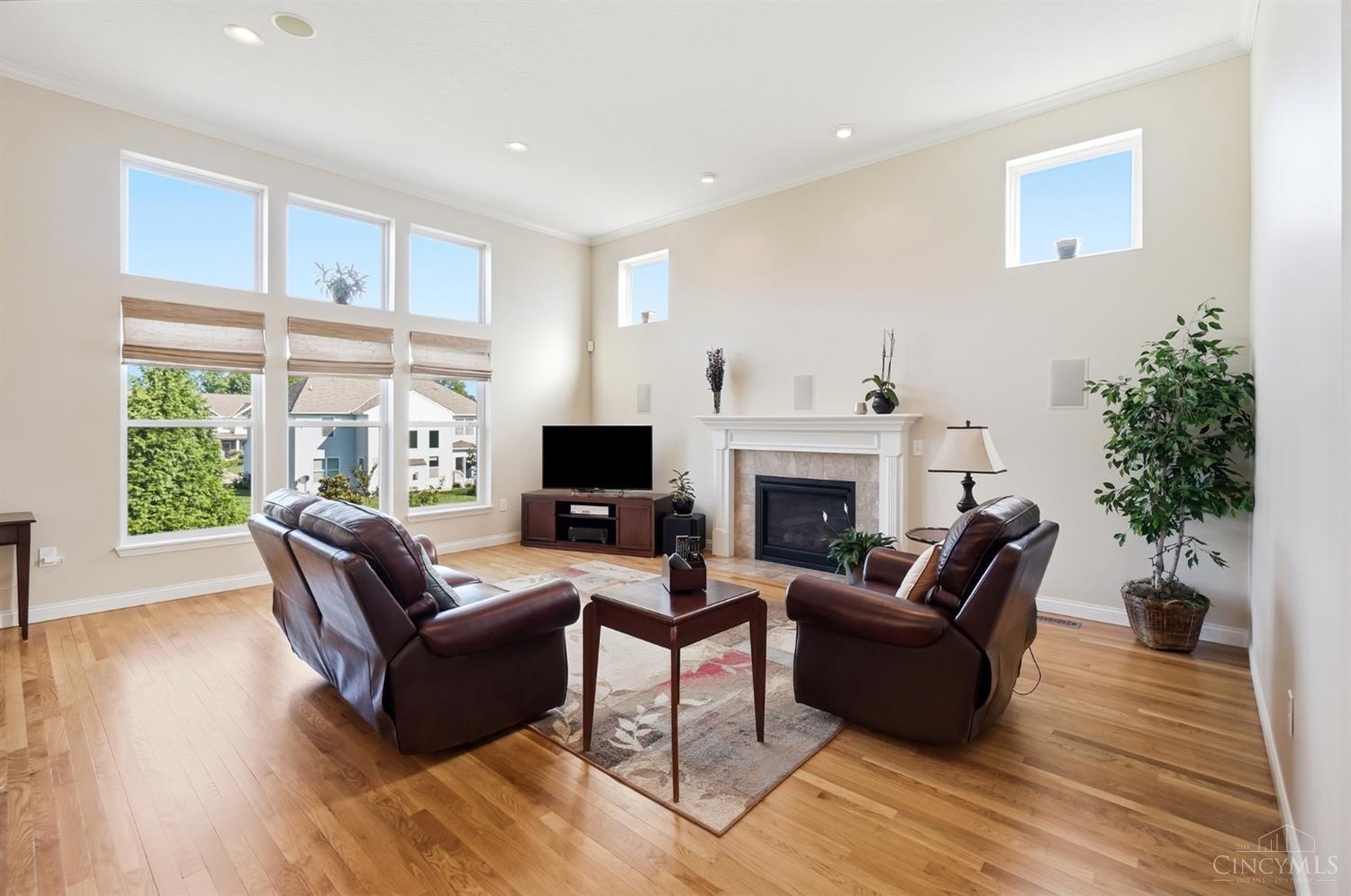 655 Hyacinth Road