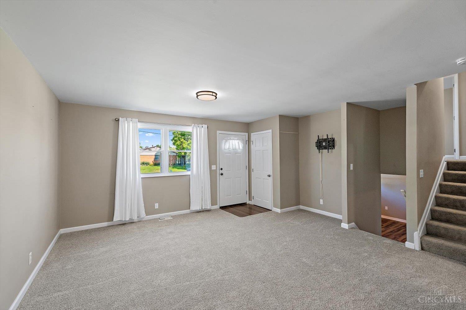 2859 Kingman Drive, Colerain Twp, OH, 45251 — photo 3