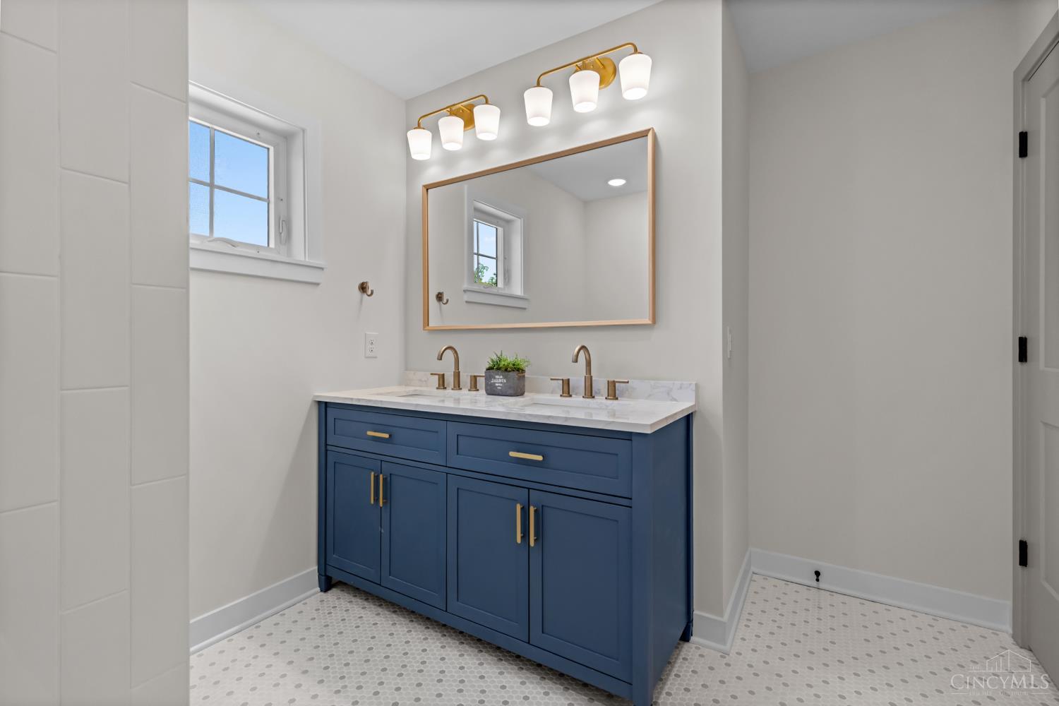 3342 Fairfield Avenue, Cincinnati, OH, 45207 — photo 28