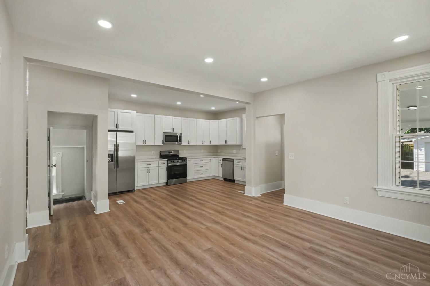 5809 Lathrop Place, Cincinnati, OH, 45224 — photo 8