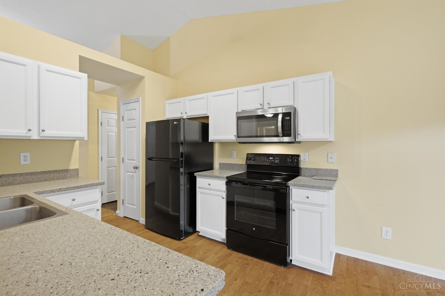 7630 Sandstone Trail, Hamilton Twp, OH, 45039 — photo 12