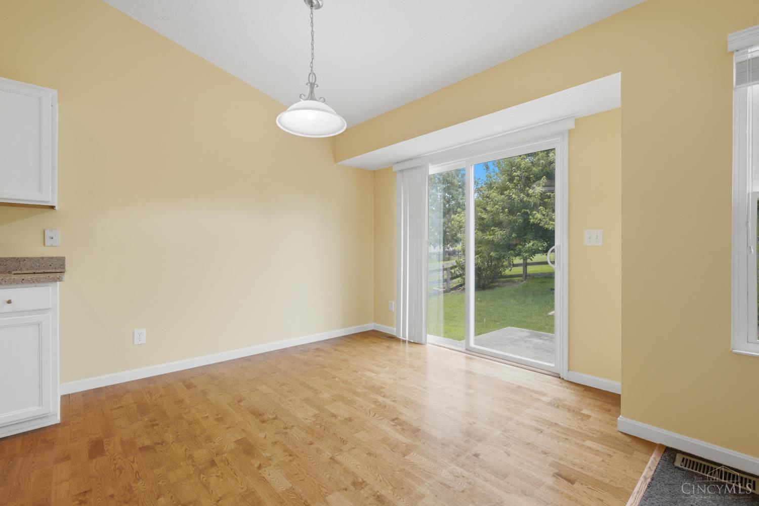 7630 Sandstone Trail, Hamilton Twp, OH, 45039 — photo 13