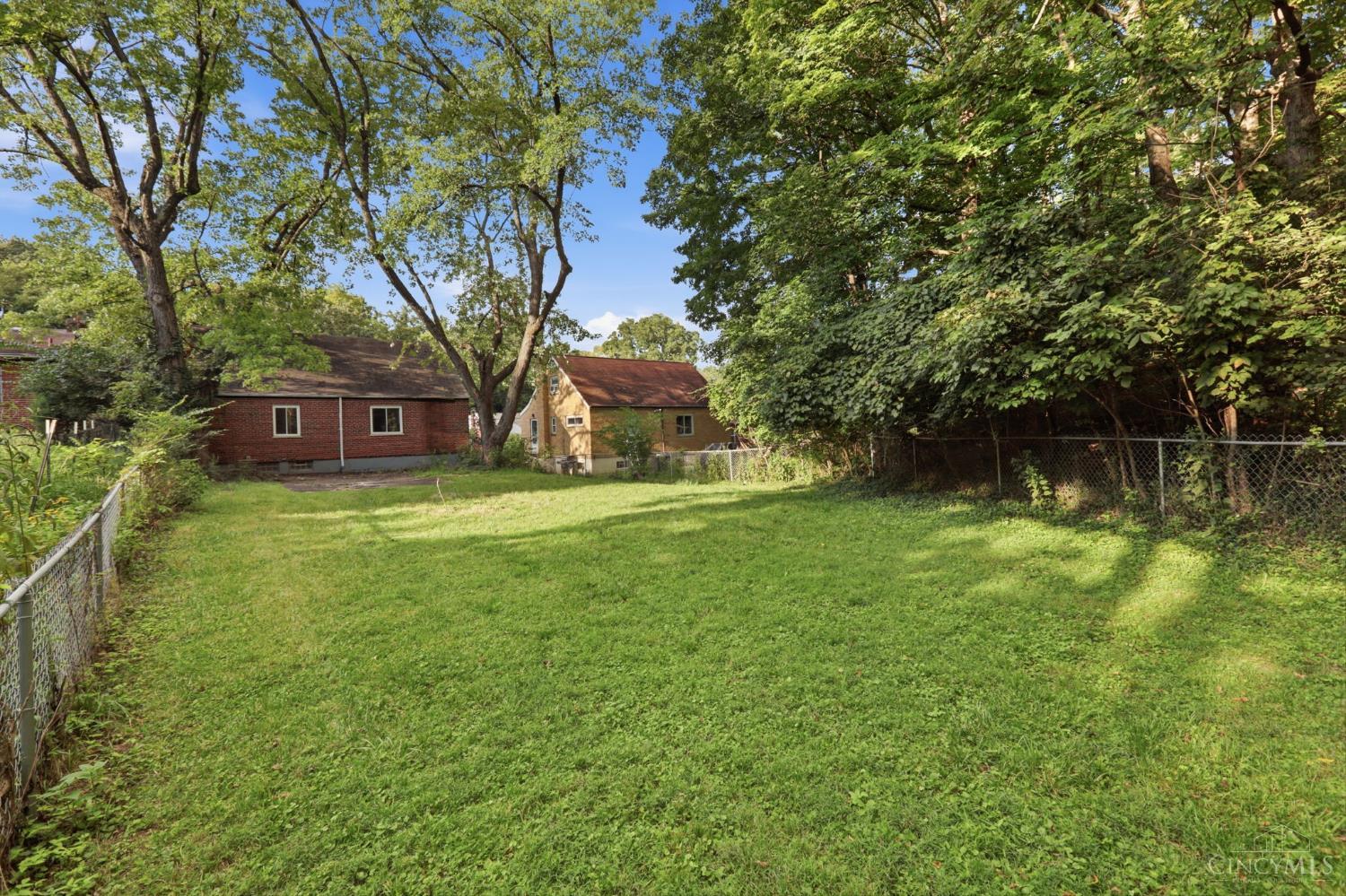 1694 Ashbrook Drive, Cincinnati, OH, 45238 — photo 17