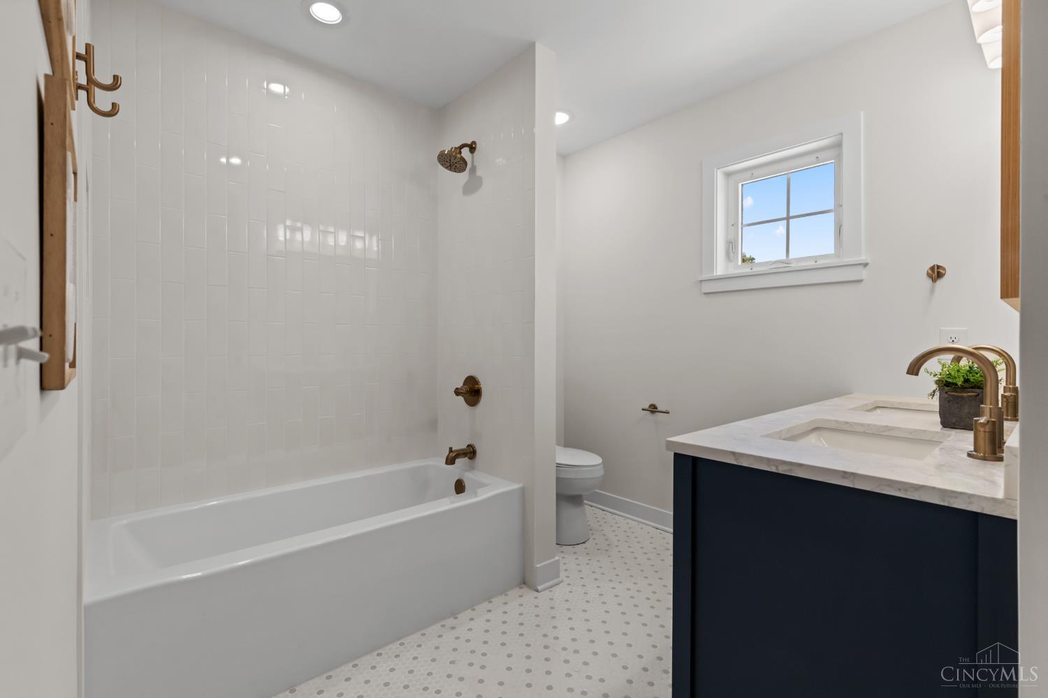 3342 Fairfield Avenue, Cincinnati, OH, 45207 — photo 27