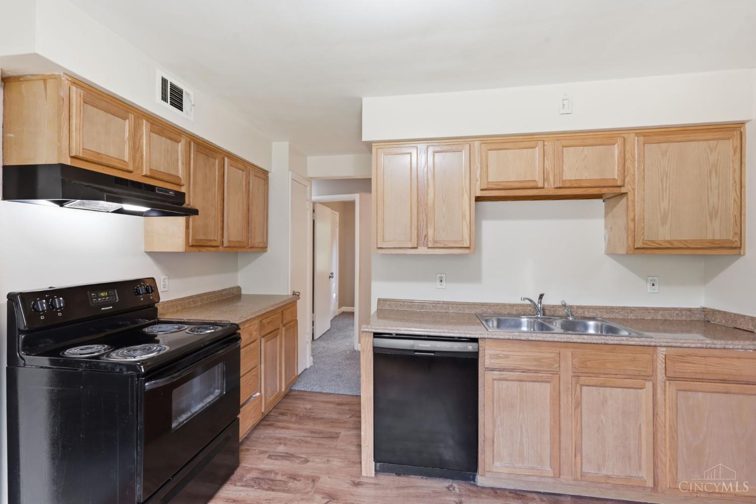 1694 Ashbrook Drive, Cincinnati, OH, 45238 — photo 6