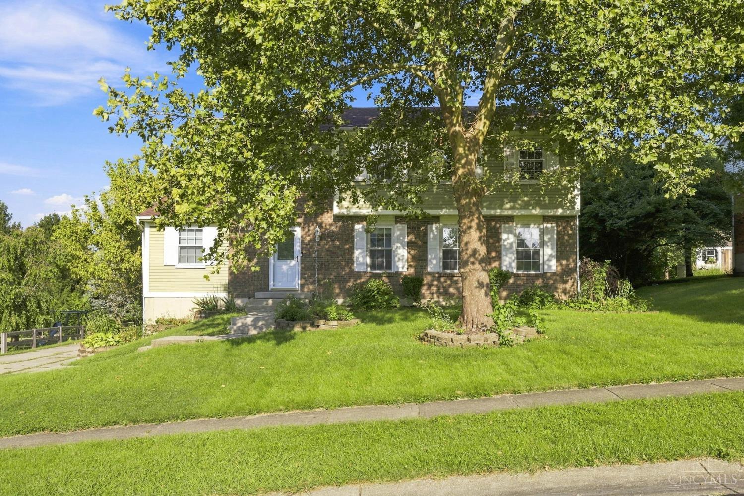 3385 Greenwich Dr