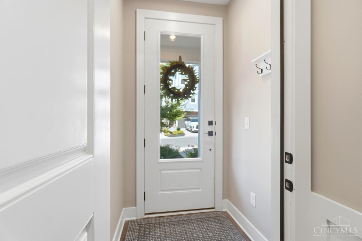 132 Blossom View Drive, Loveland, OH, 45140 — photo 4