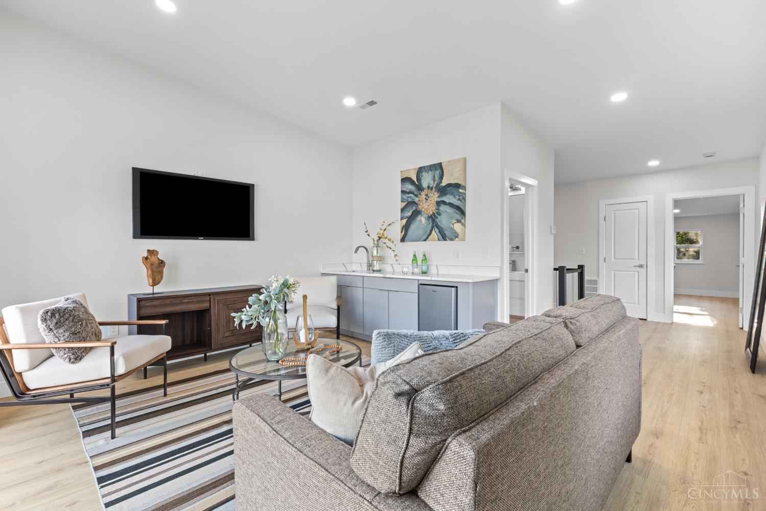 1828 Highland Avenue, Cincinnati, OH, 45202 — photo 31