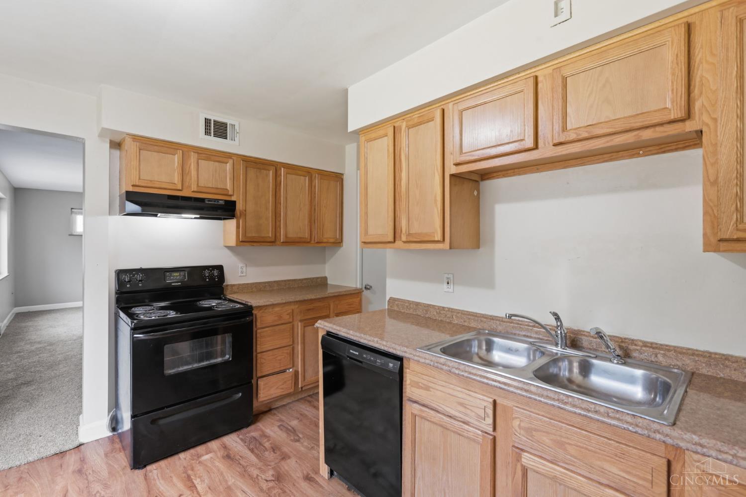 1694 Ashbrook Drive, Cincinnati, OH, 45238 — photo 7