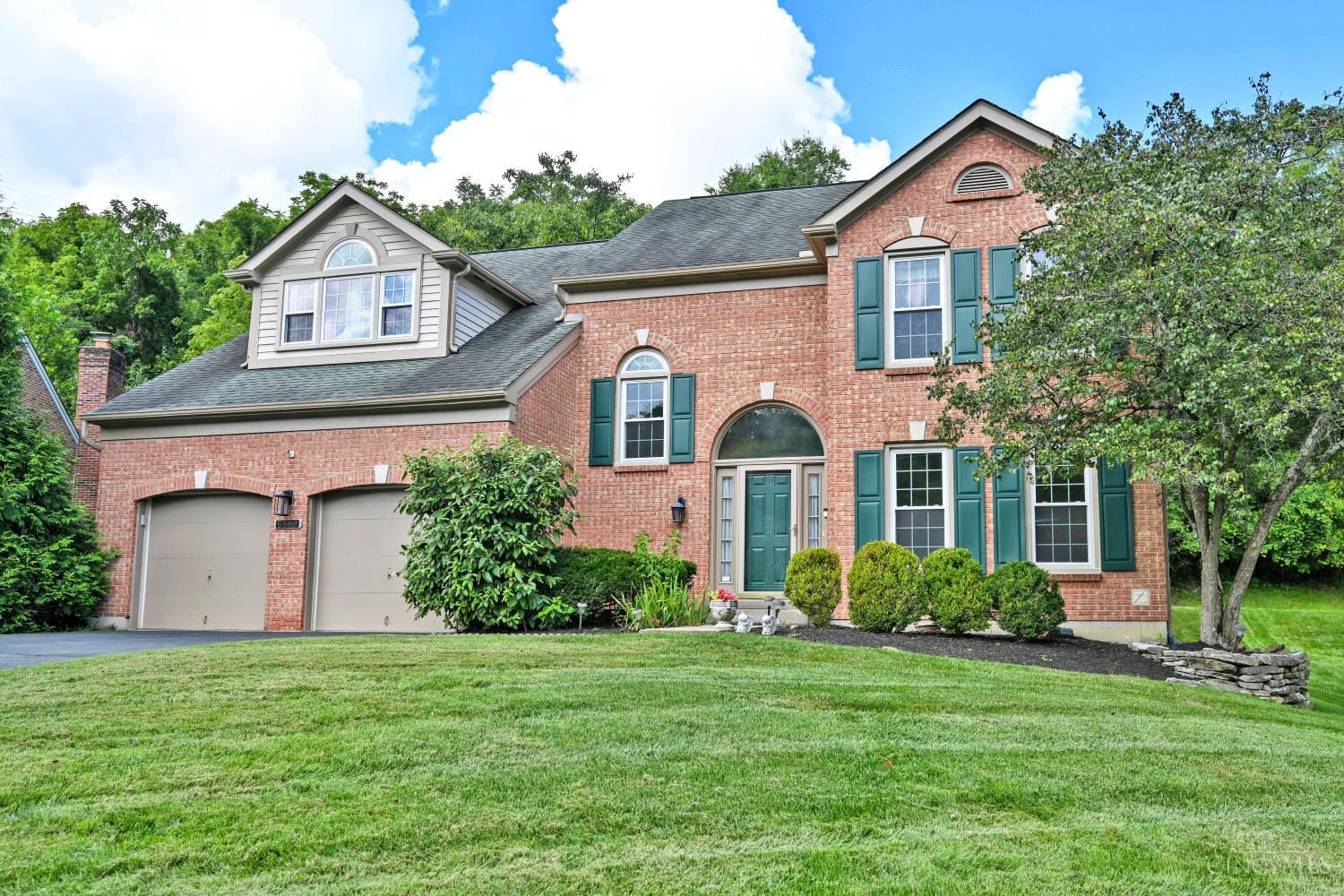 Photo 3 of Single family home for sale at 6889 Maddux Dr, Cincinnati, OH 45230 | MLS# 1887763 | Listing updated on 2026-09-23