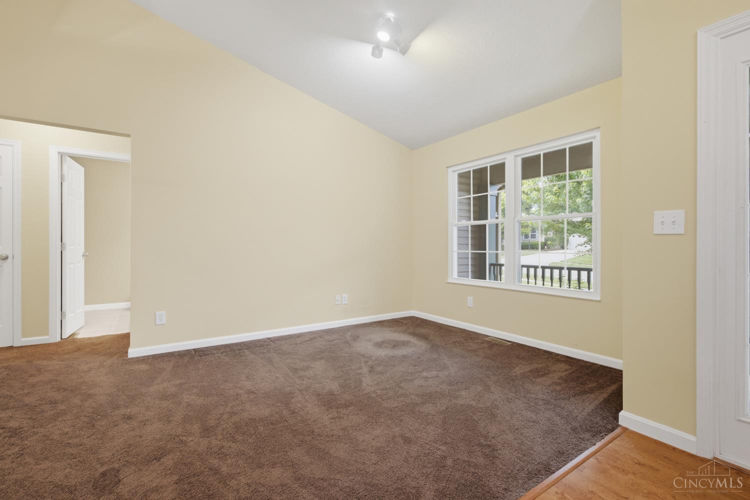 7630 Sandstone Trail, Hamilton Twp, OH, 45039 — photo 8