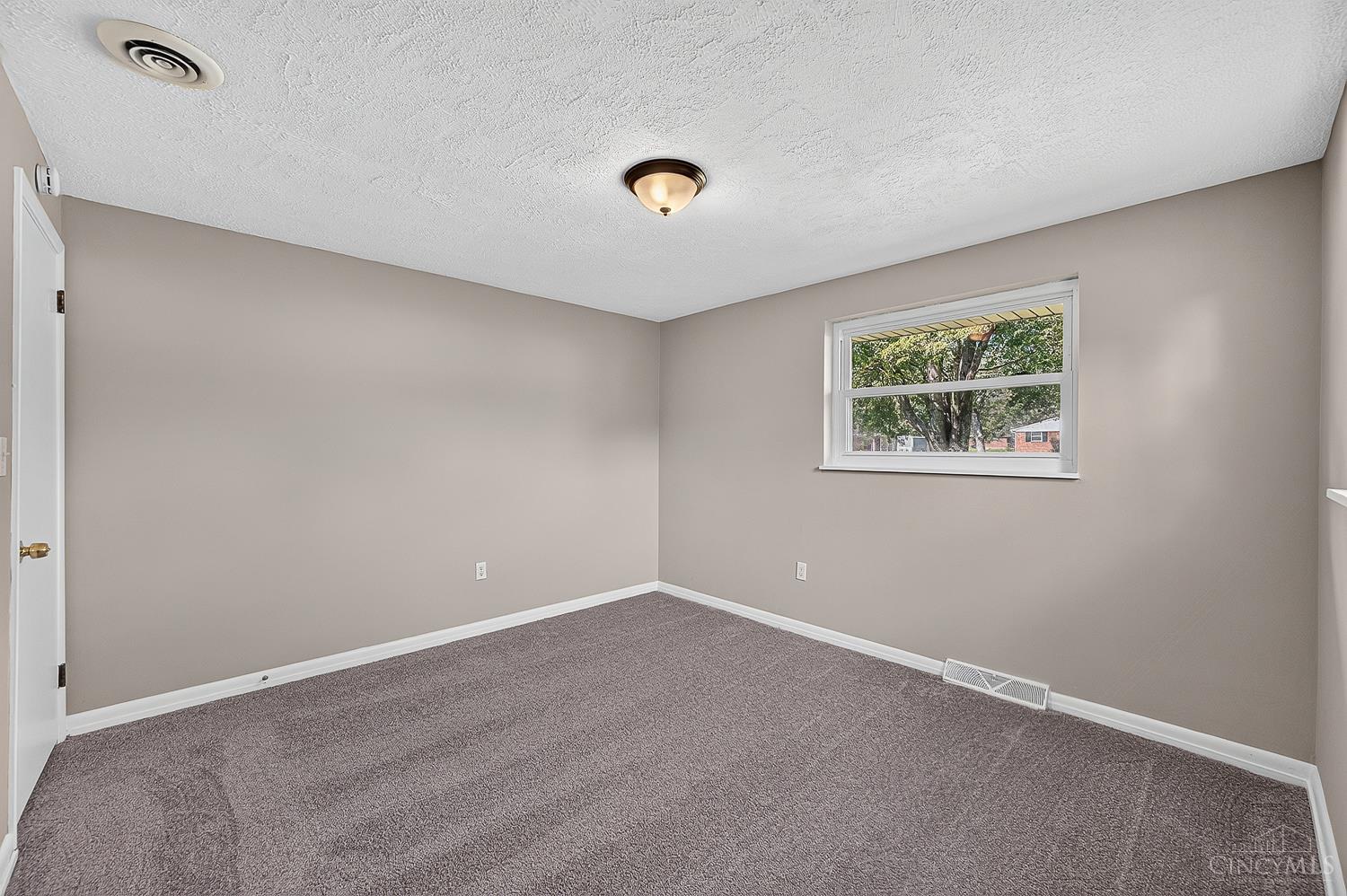 5564 Garrett Drive, Miami Twp, OH, 45150 — photo 9
