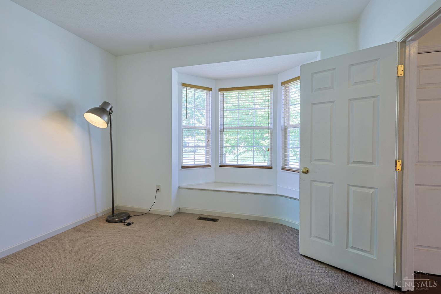 6469 Hampshire Trail, Liberty Twp, OH, 45044 — photo 9