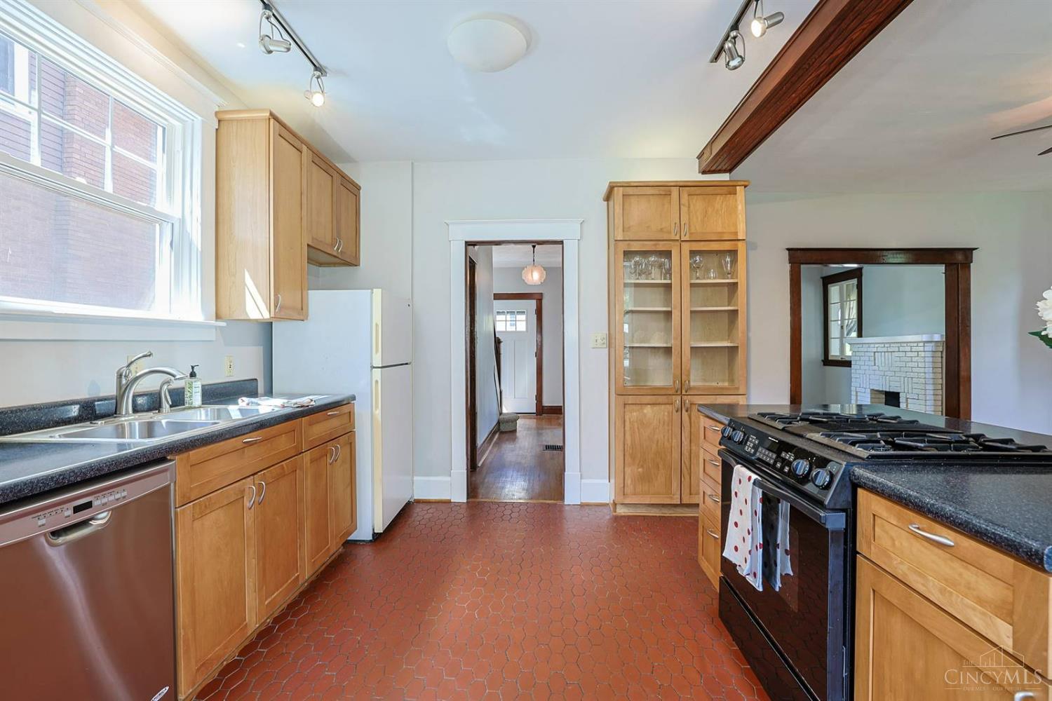 1655 Westmoreland Avenue, Cincinnati, OH, 45223 — photo 17