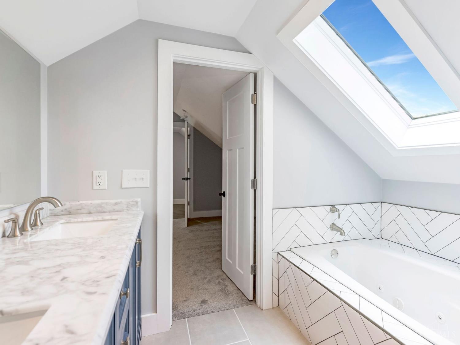 5520 Davies Place, Cincinnati, OH, 45227 — photo 17