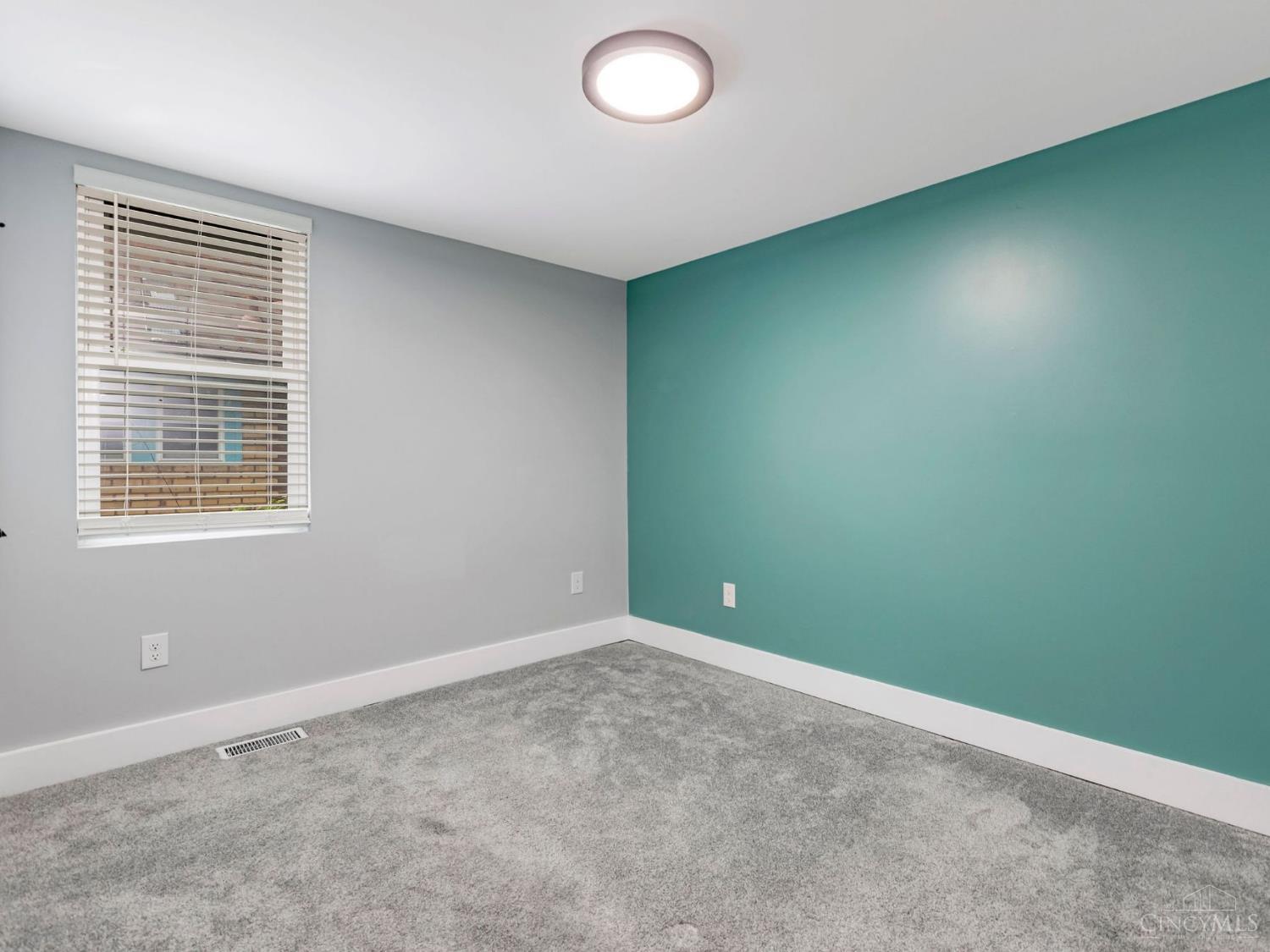 5520 Davies Place, Cincinnati, OH, 45227 — photo 14