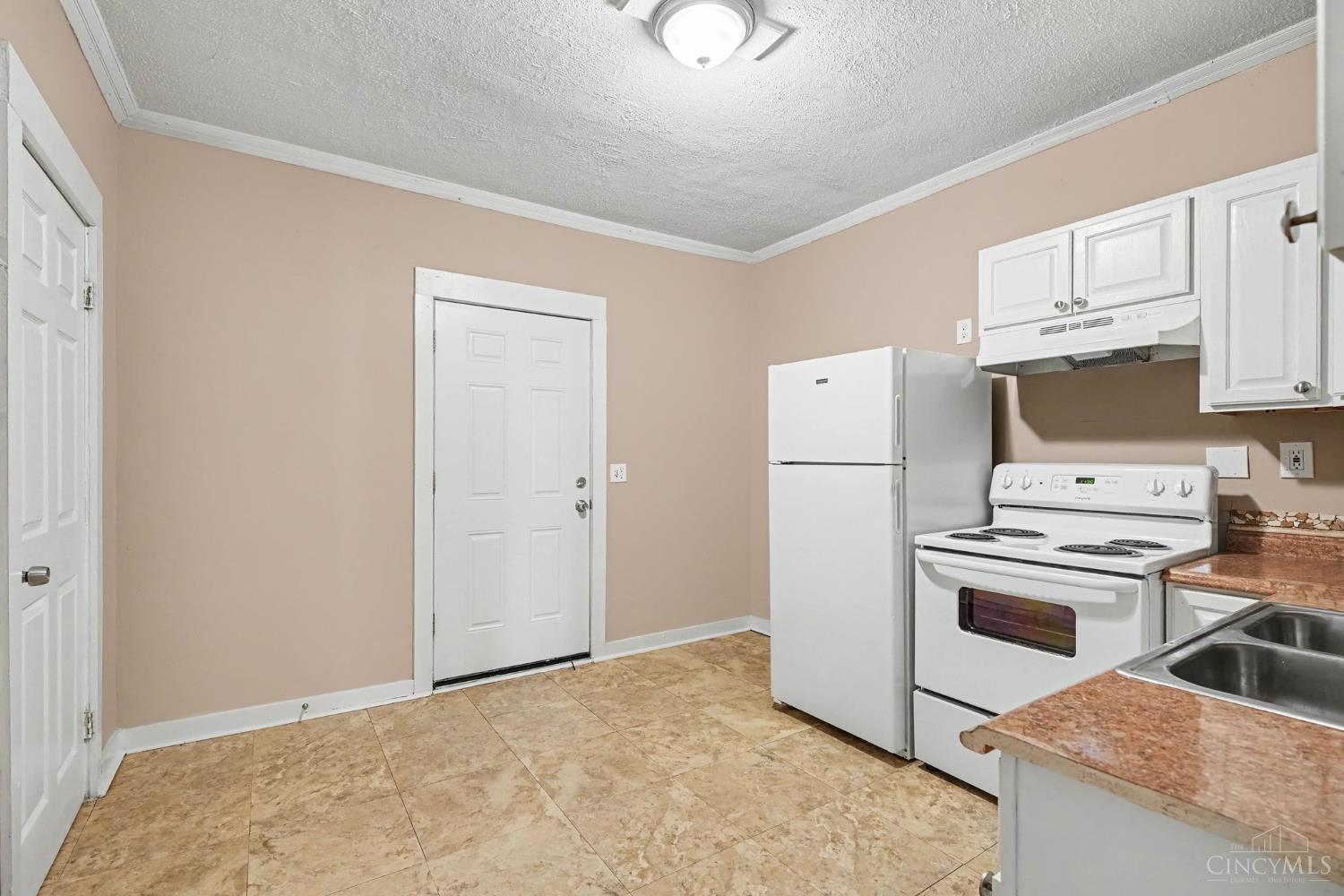 831 Forest Avenue, Hamilton, OH, 45015 — photo 6