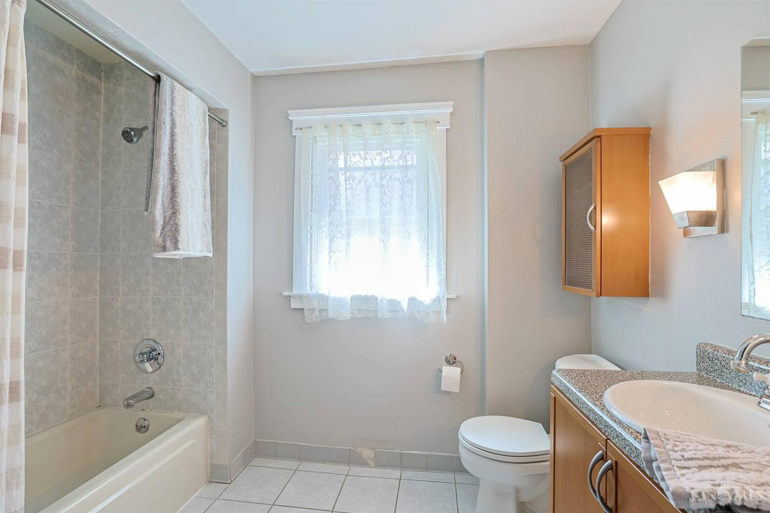 1655 Westmoreland Avenue, Cincinnati, OH, 45223 — photo 27