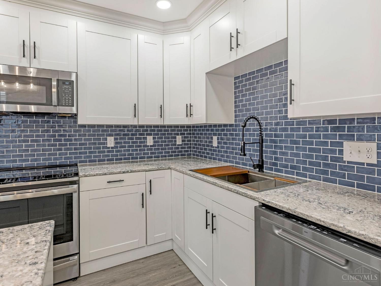 5520 Davies Place, Cincinnati, OH, 45227 — photo 8