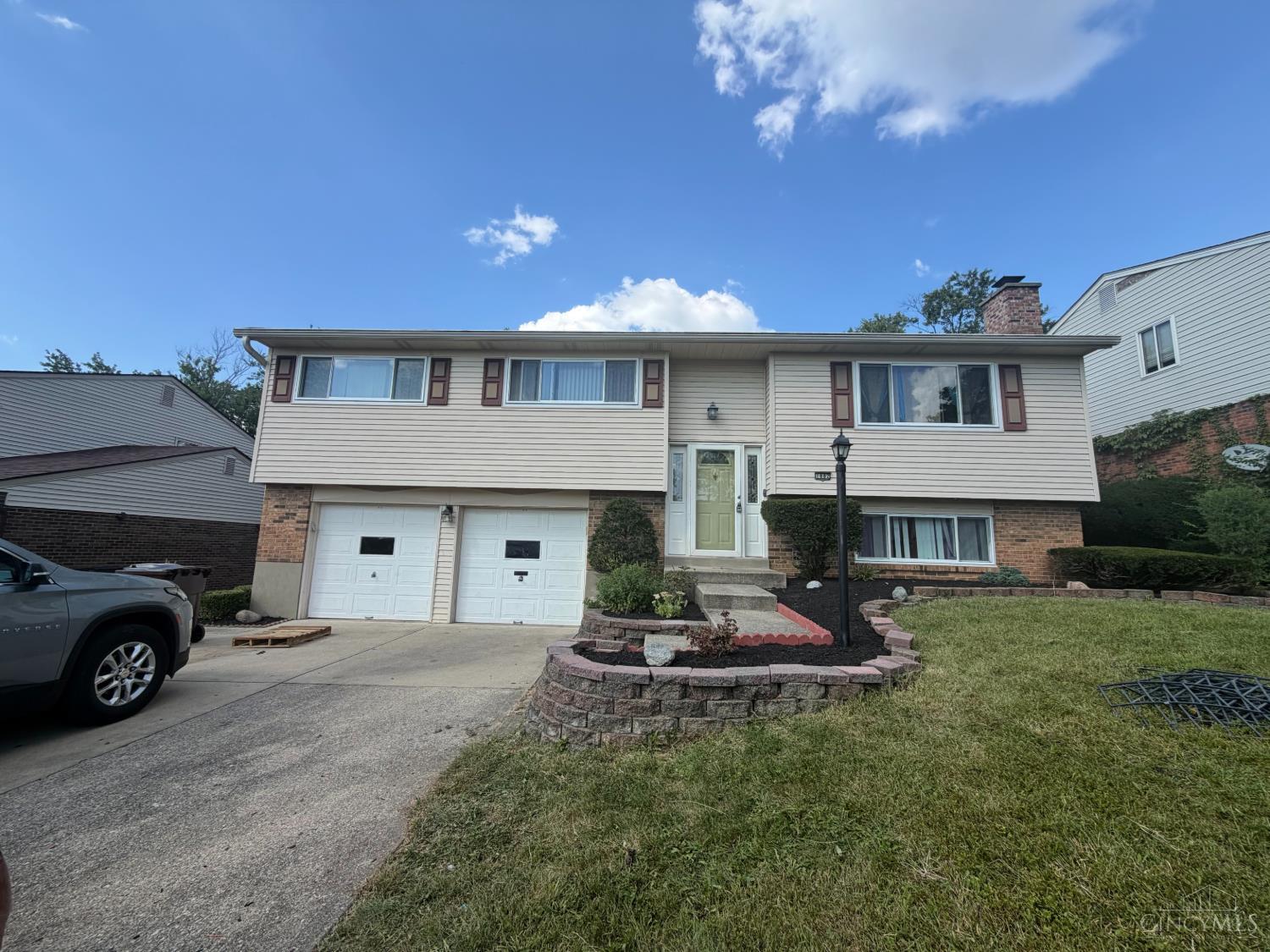 1882 Fallbrook Lane