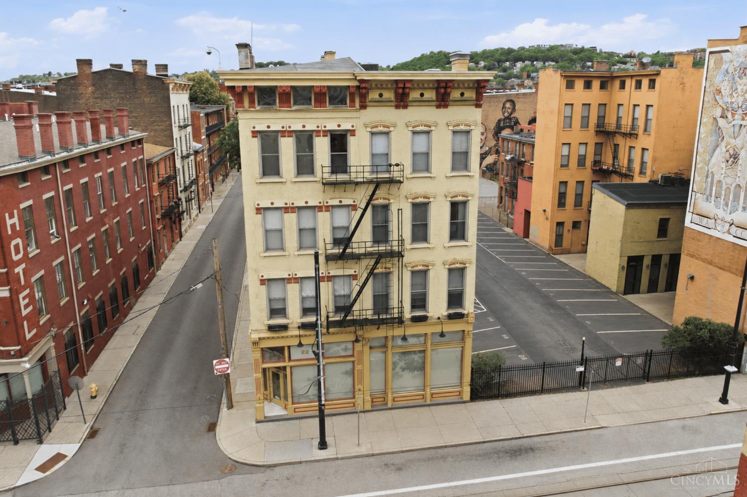 20 W Twelfth Street