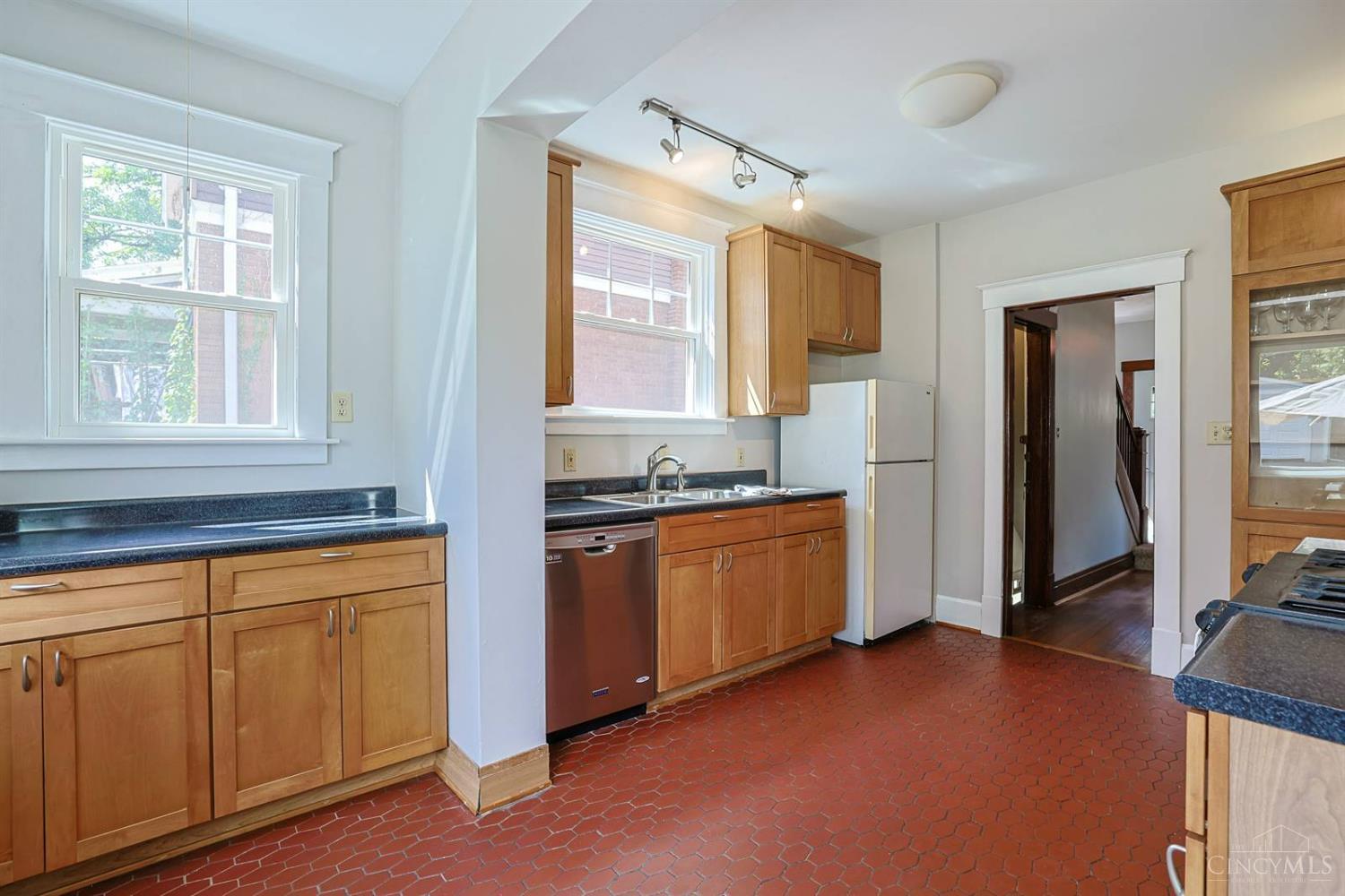 1655 Westmoreland Avenue, Cincinnati, OH, 45223 — photo 15