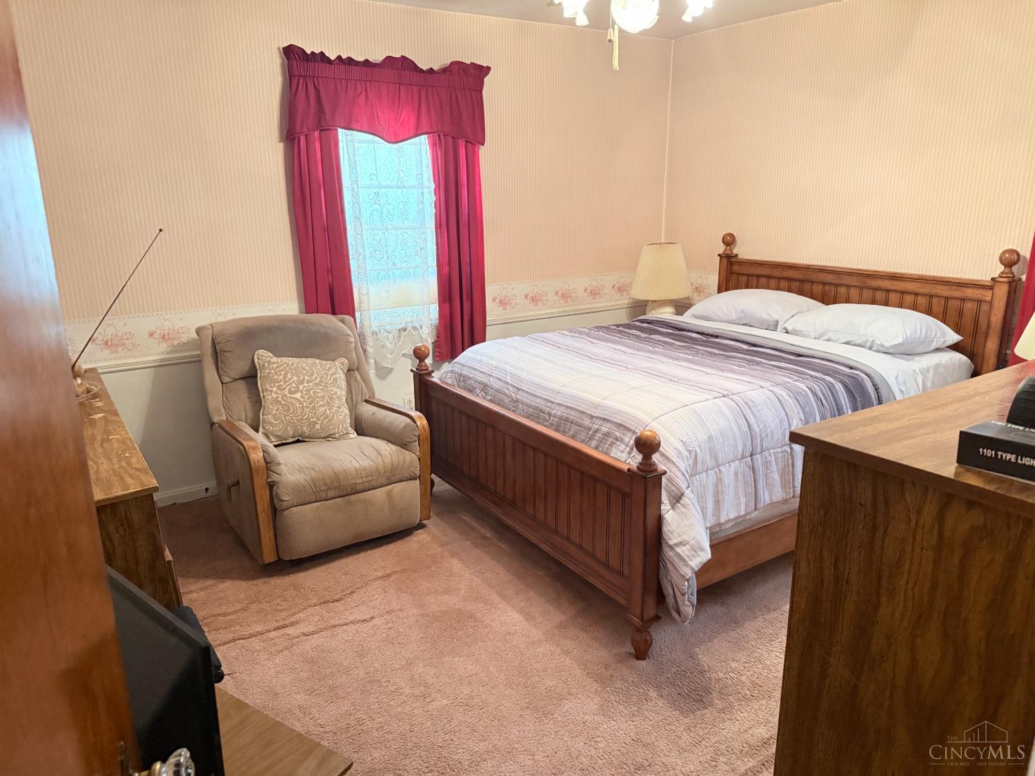 1812 Larchwood Place, Cincinnati, OH, 45237 — photo 11