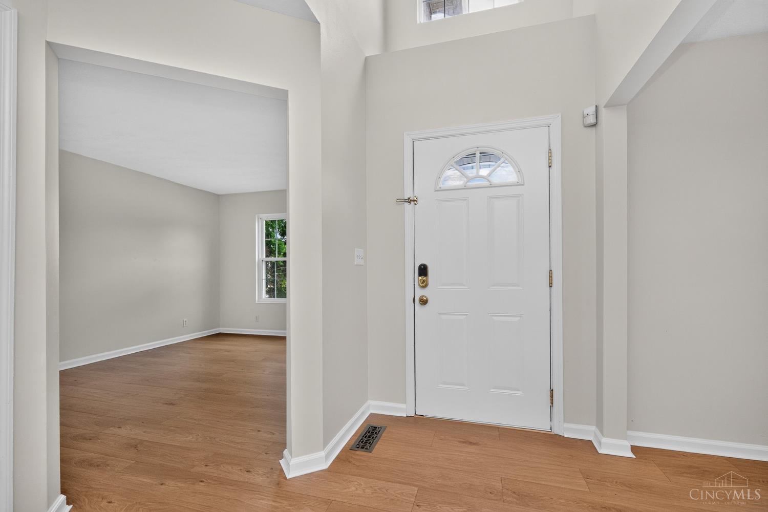 11909 Winston Circle, Forest Park, OH, 45240 — photo 10
