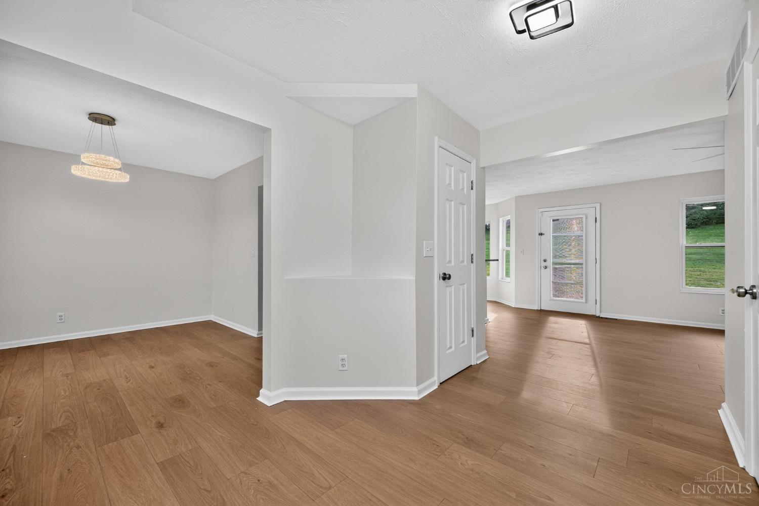 11909 Winston Circle, Forest Park, OH, 45240 — photo 9