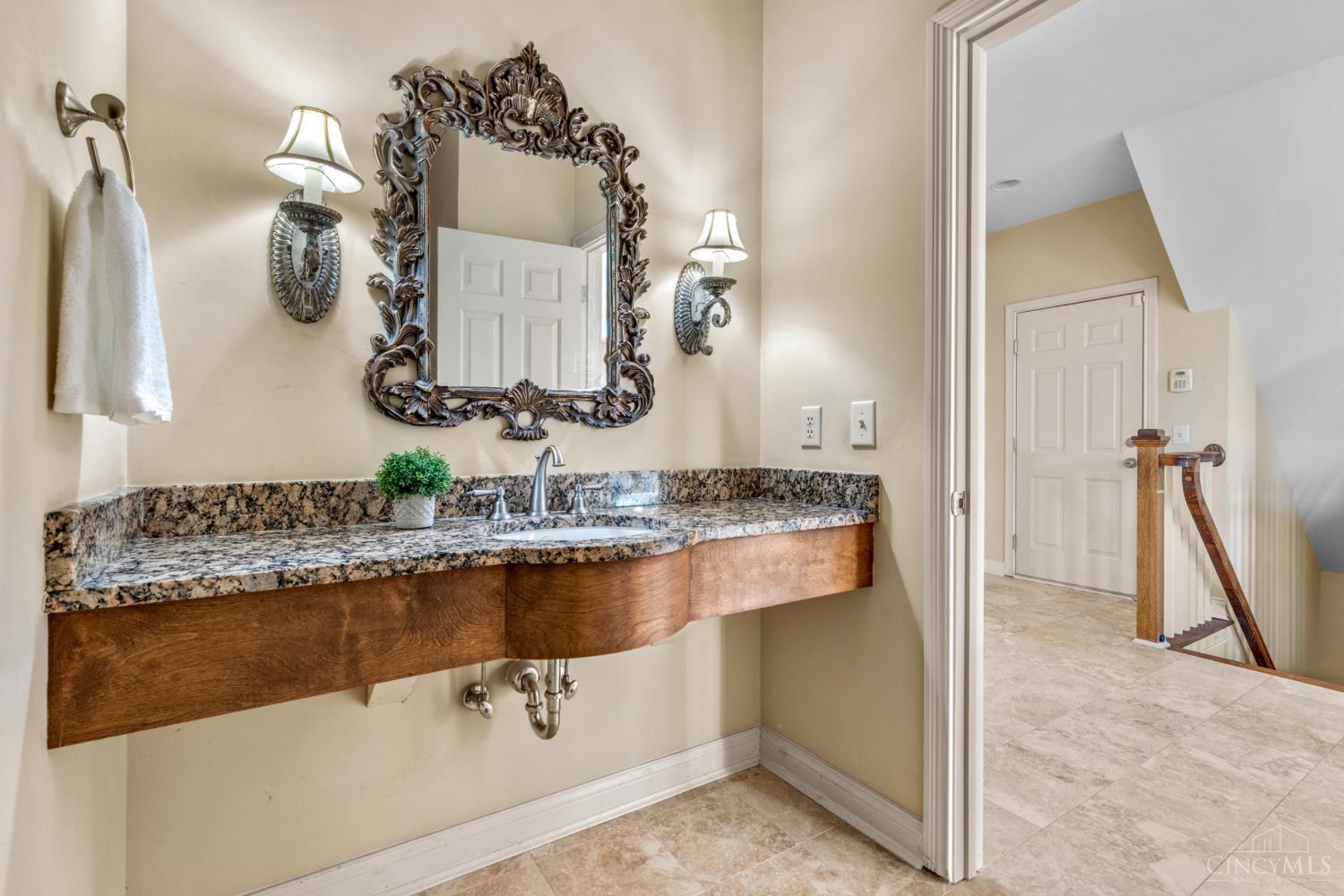 1046 Tuscany Place, Cincinnati, OH, 45226 — photo 12