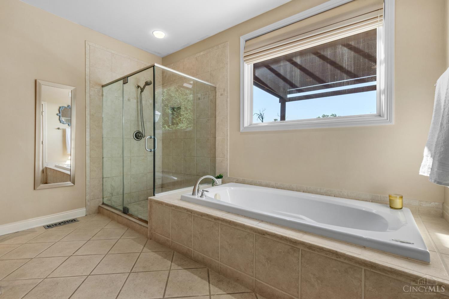 1046 Tuscany Place, Cincinnati, OH, 45226 — photo 19