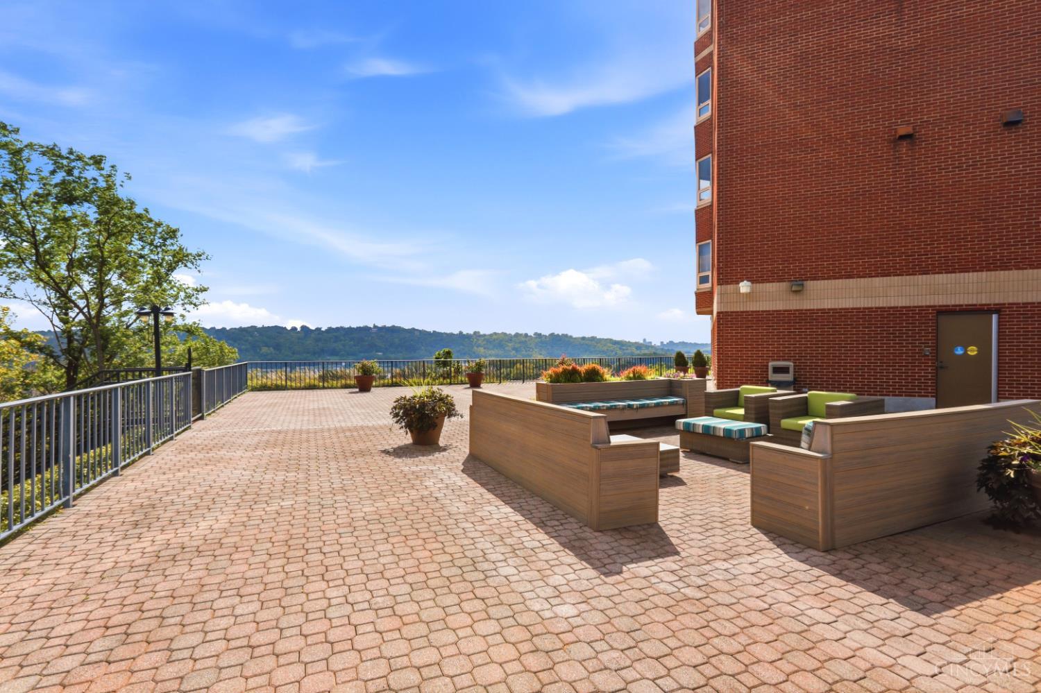 3435 Golden Avenue #701, Cincinnati, OH, 45226 — photo 37