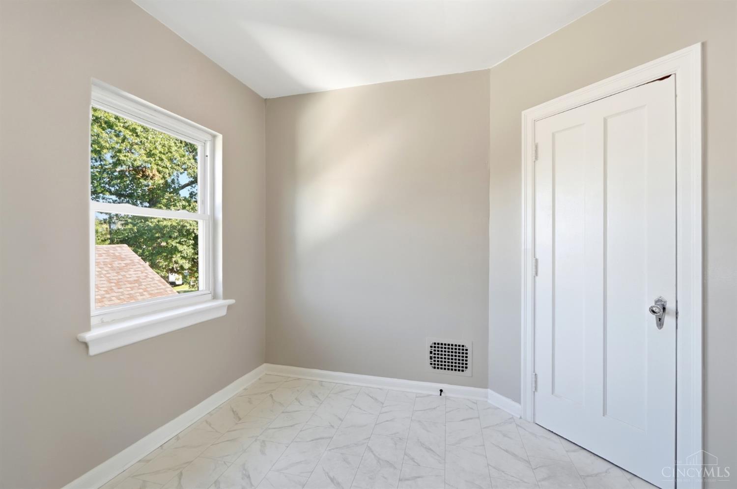 3321 Hanna Avenue, Cincinnati, OH, 45211 — photo 27