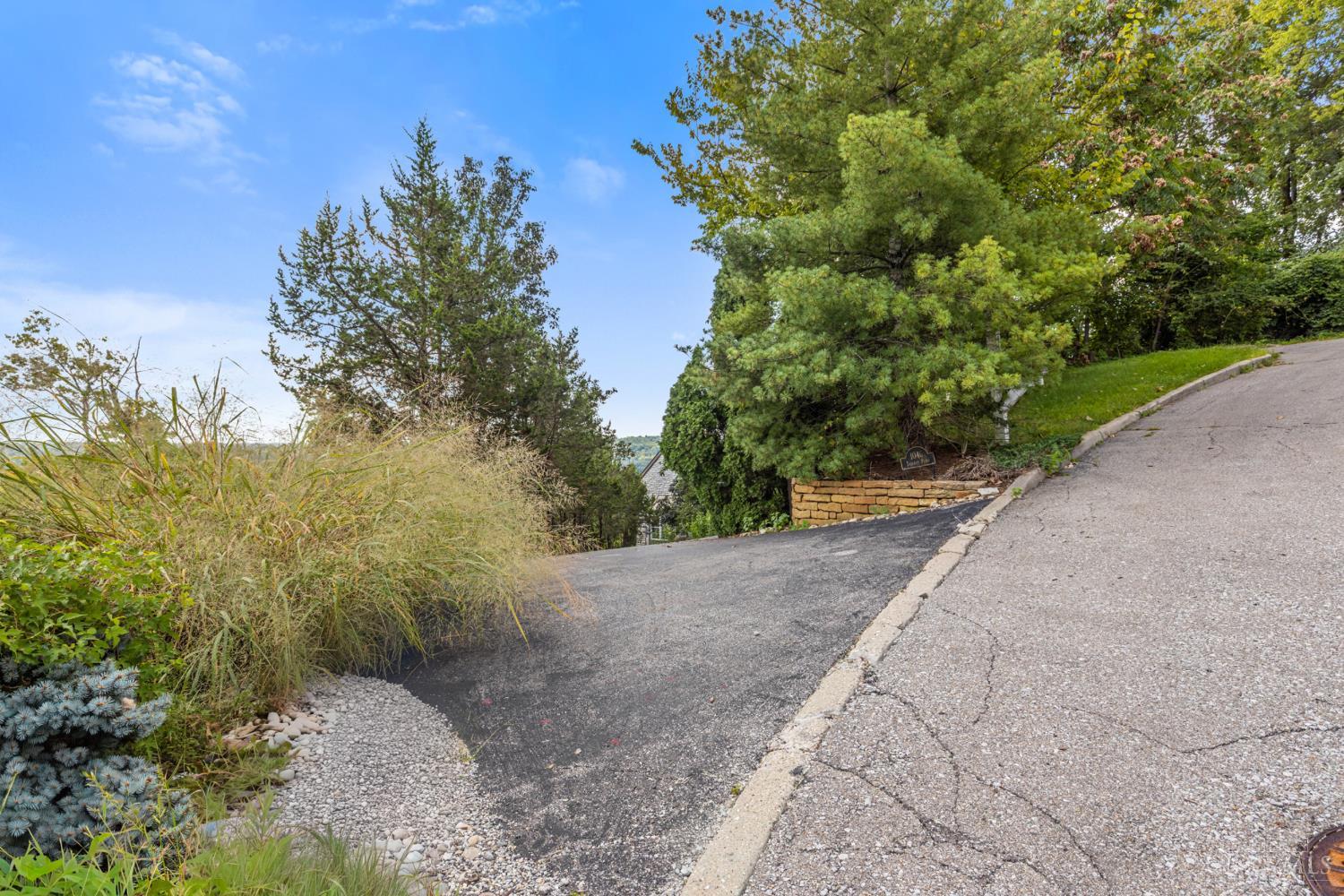 1046 Tuscany Place, Cincinnati, OH, 45226 — photo 59