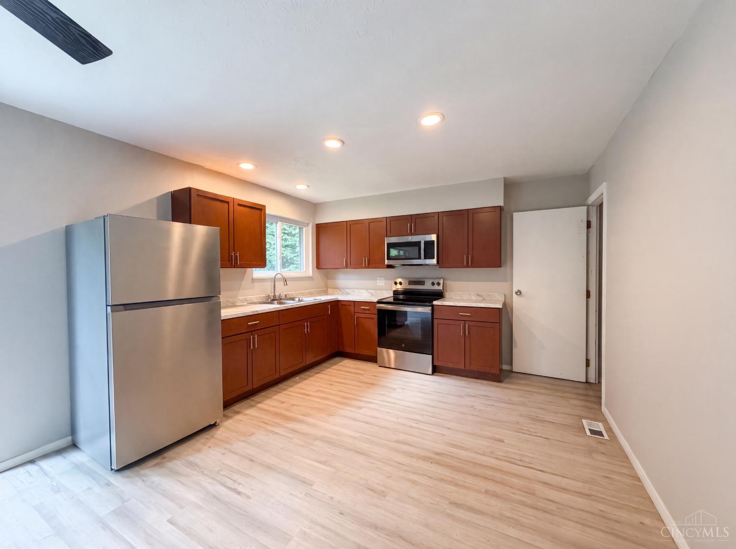 12157 Hitchcock Drive, Forest Park, OH, 45240 — photo 2