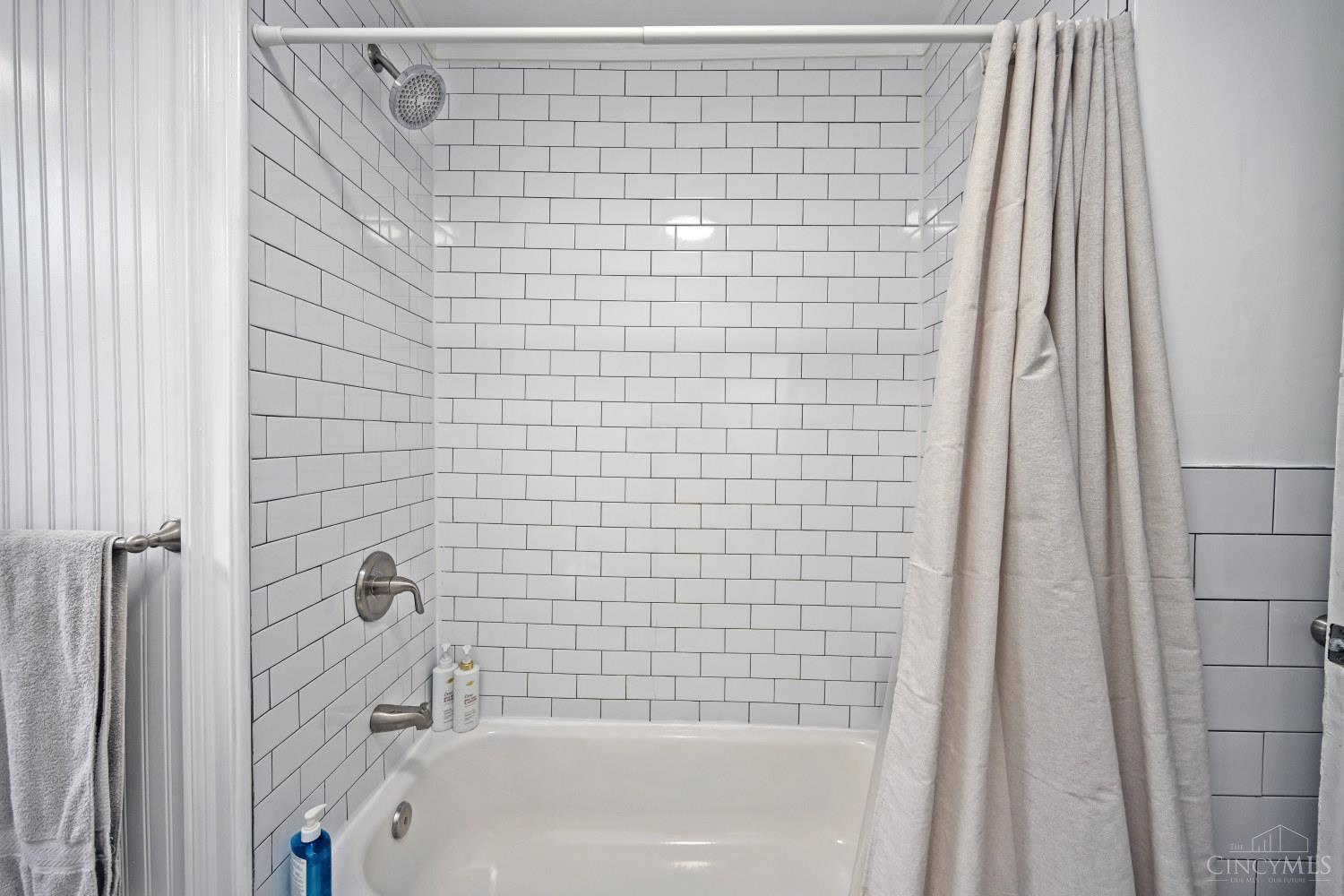 4704 Whetsel Avenue, Cincinnati, OH, 45227 — photo 22