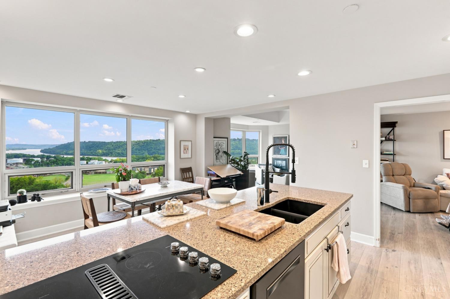 3435 Golden Avenue #701, Cincinnati, OH, 45226 — photo 13