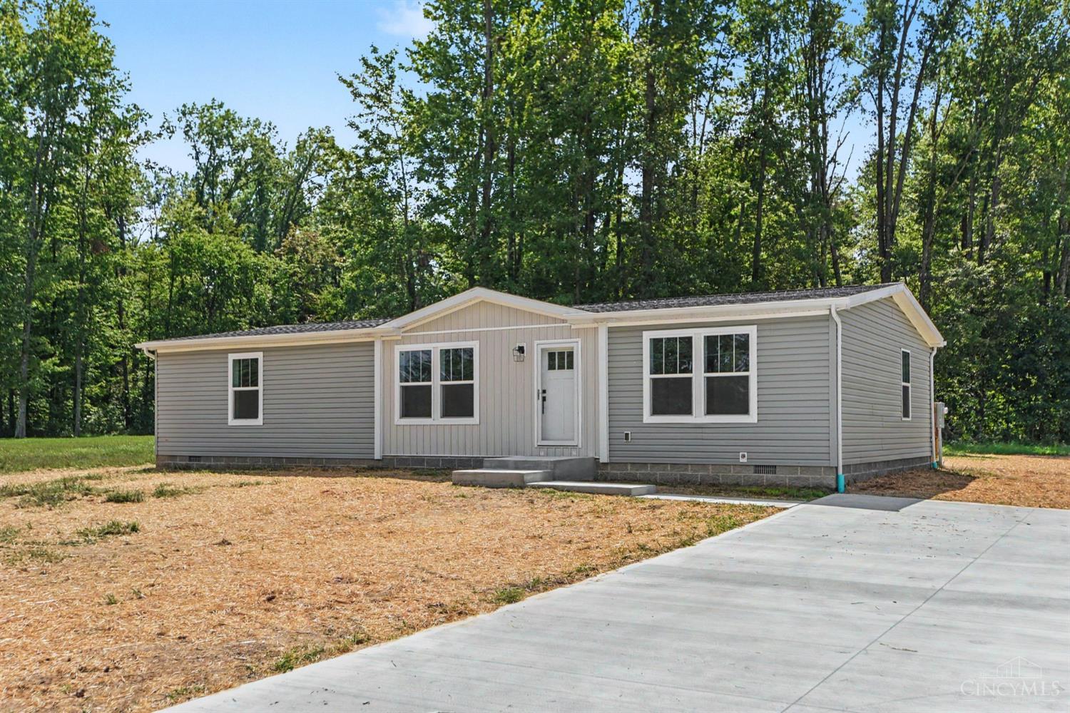 1724 Commissioners Way, Sterling Twp, OH, 45154 — photo 3