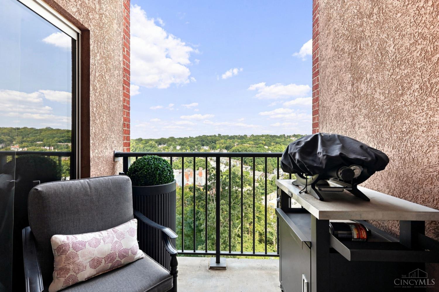 3435 Golden Avenue #701, Cincinnati, OH, 45226 — photo 32