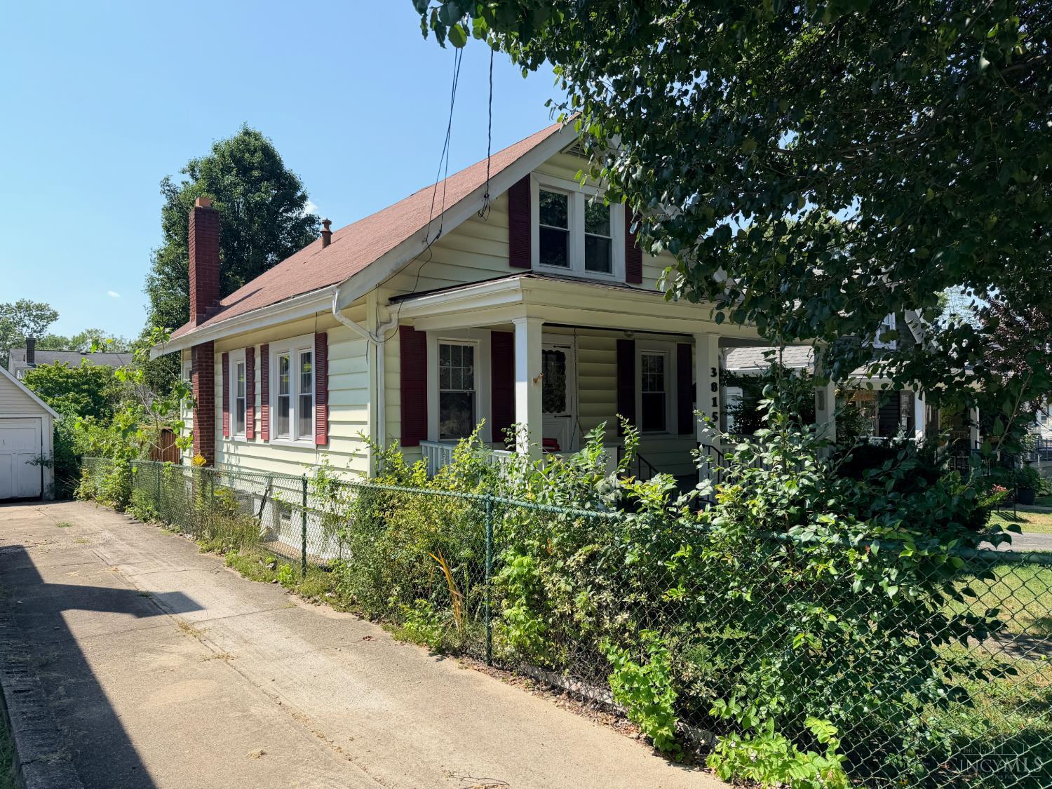 Photo 3 of Single family home for sale at 3815 Carlton Ave, Fairfax, OH 45227 | MLS# 1892406 | Listing updated on 2026-09-12