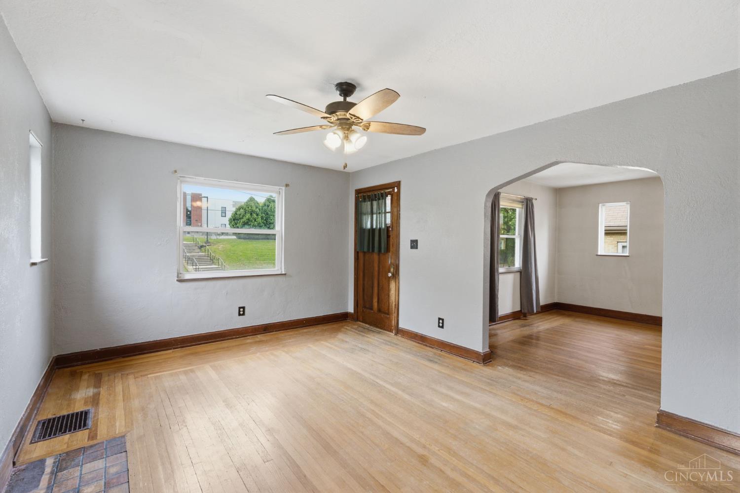 4056 Mcfarran Avenue, Cheviot, OH, 45211 — photo 3