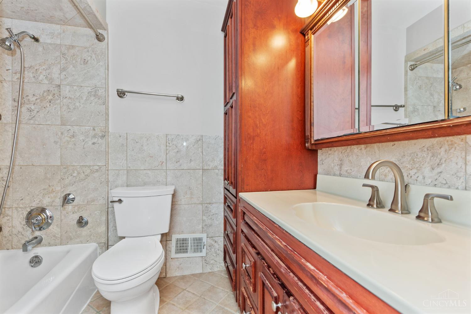 5818 Kenwood Road, Madeira, OH, 45243 — photo 31