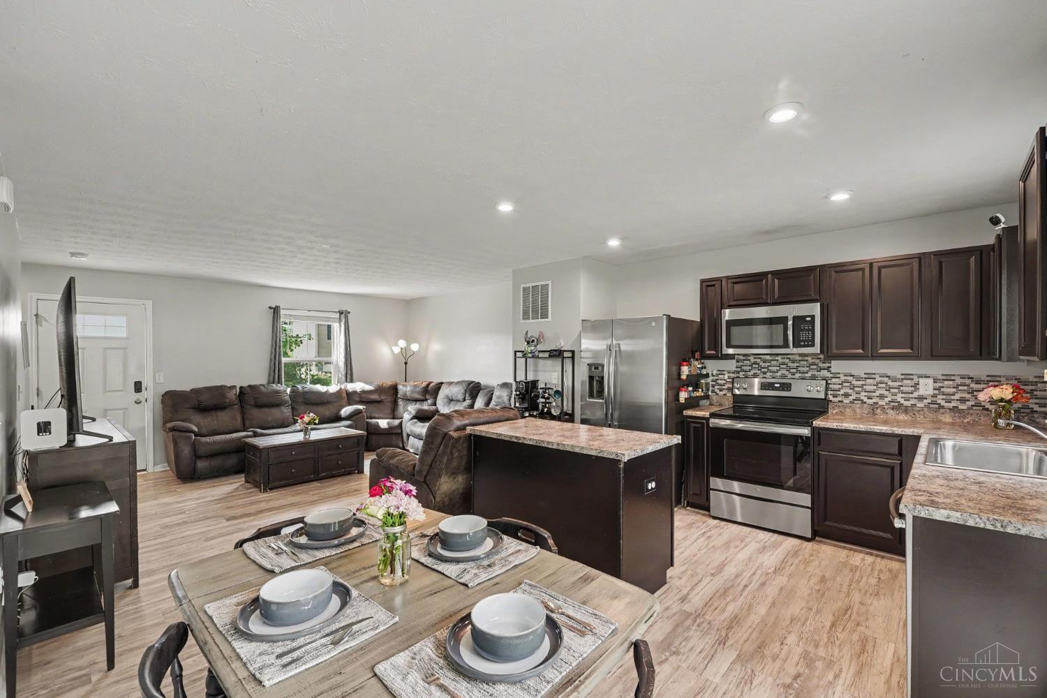 156 Wooded Ridge Drive, Amelia, OH, 45102 — photo 5