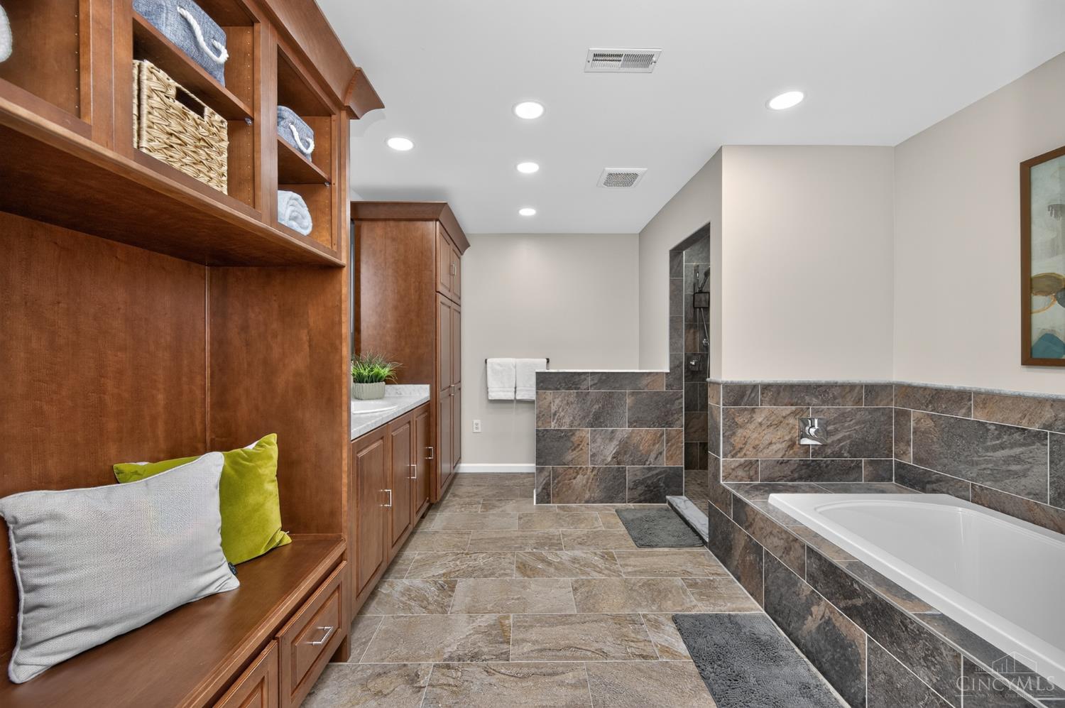 9617 Stonemasters Drive, Symmes Twp, OH, 45140 — photo 32