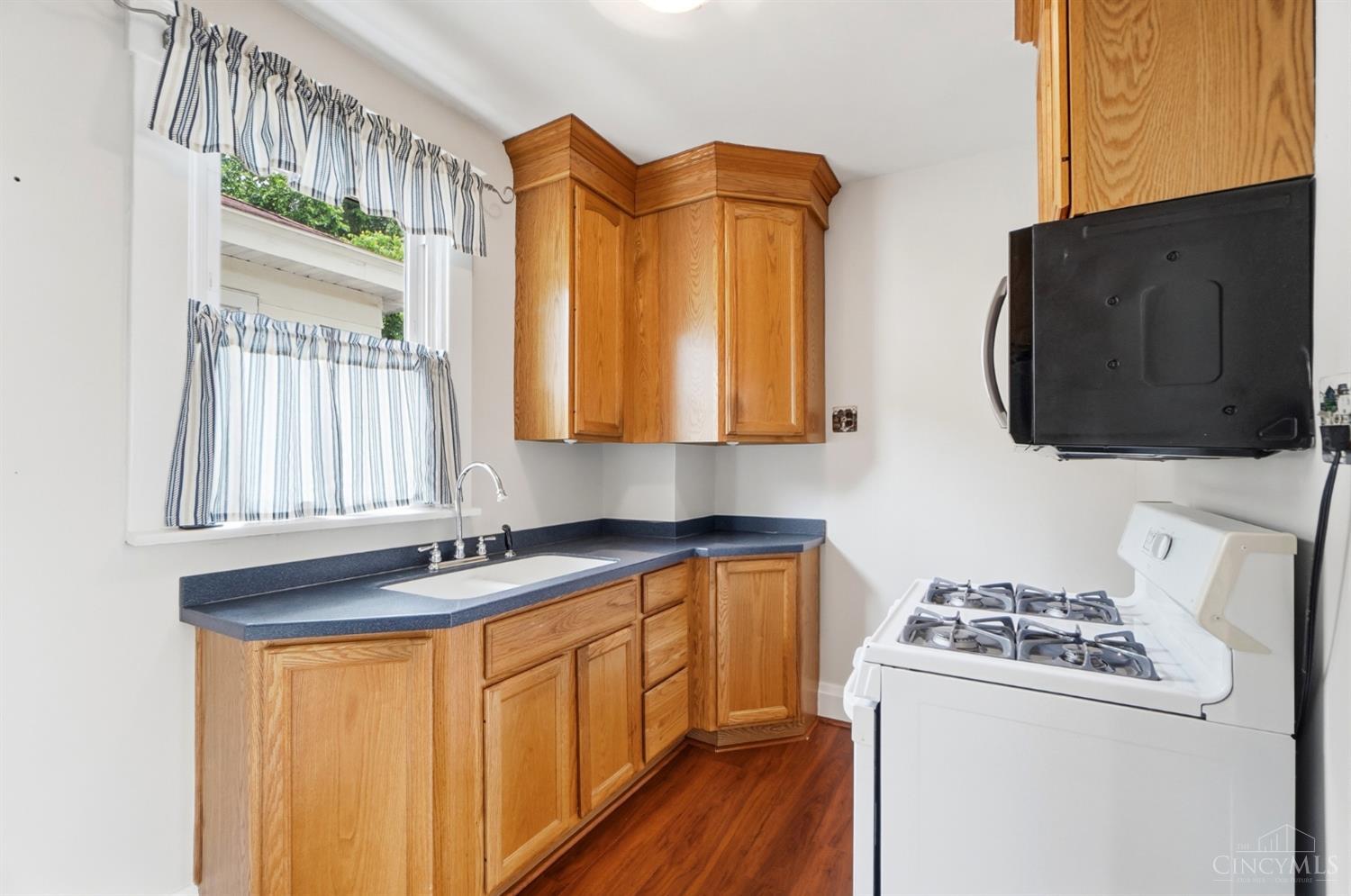 3926 Oakpark Place, Cincinnati, OH, 45209 — photo 8