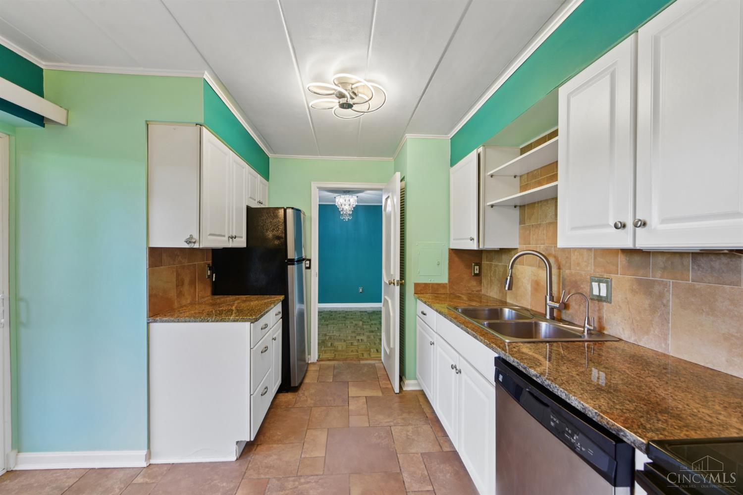 880 Rue De La Paix #A5, Cincinnati, OH, 45220 — photo 18
