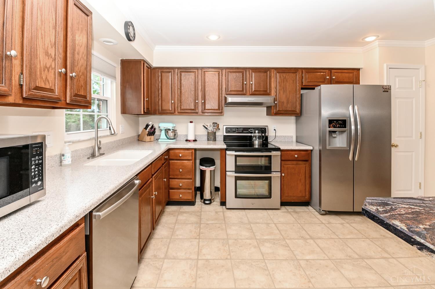 3421 Traskwood Circle #C, Cincinnati, OH, 45208 — photo 14
