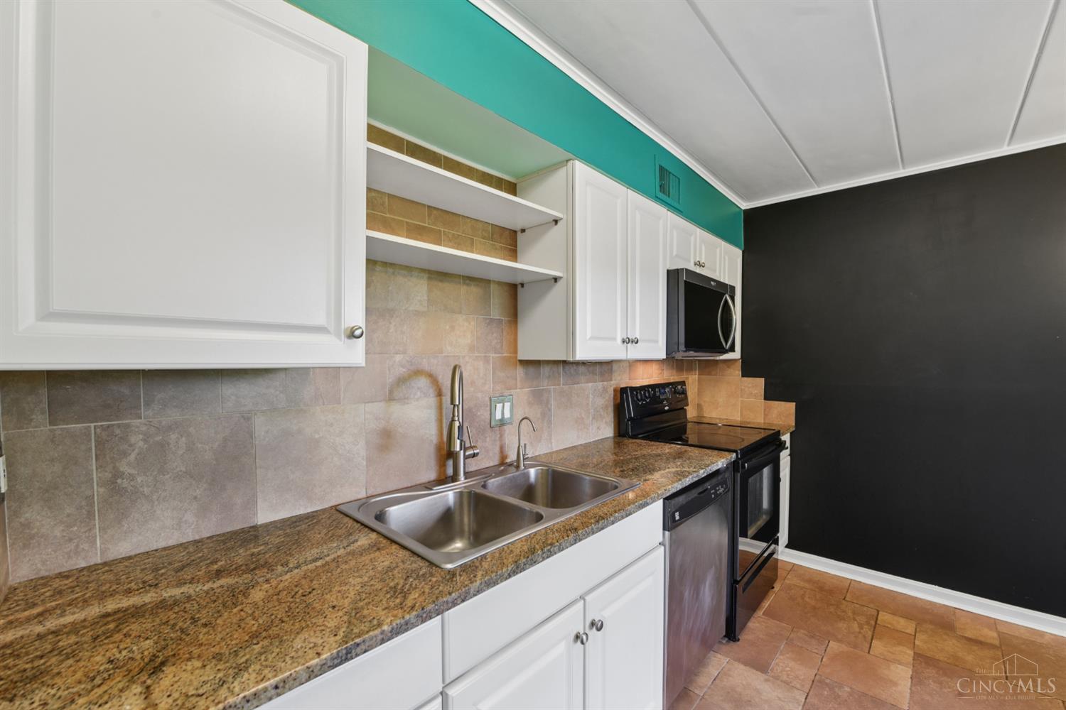 880 Rue De La Paix #A5, Cincinnati, OH, 45220 — photo 13